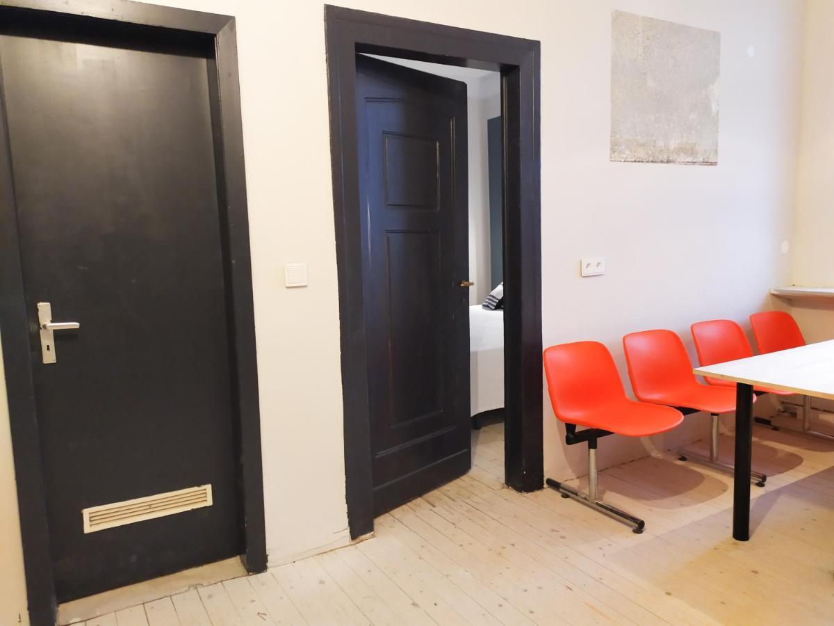 Alte Schule Gaestehaus - Fraeulein Apartment Bitburg Eksteriør bilde