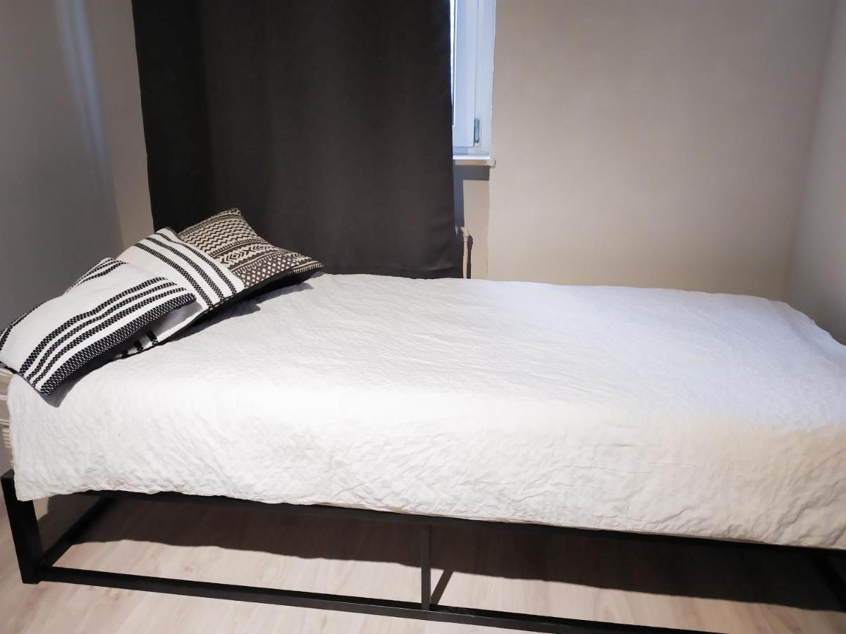 Alte Schule Gaestehaus - Fraeulein Apartment Bitburg Eksteriør bilde
